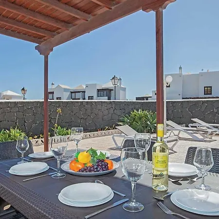 Willa Playa Blanca Sleeps 4 Air Con Wifi Playa Blanca (Lanzarote)