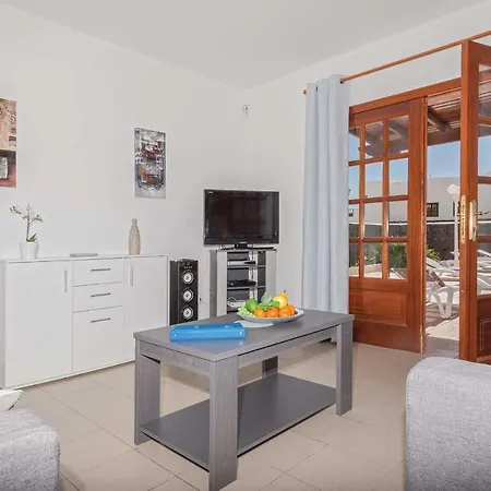 Willa Playa Blanca Sleeps 4 Air Con Wifi