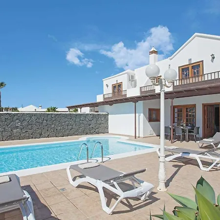 Playa Blanca Sleeps 4 Air Con Wifi * Playa Blanca (Lanzarote)